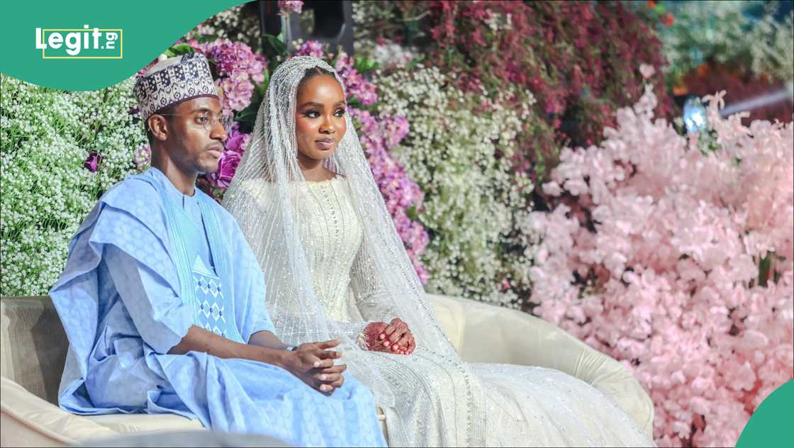 Umaru Musa Yar’Adua was attended by top politicians Umaru Musa Yar’Adua was attended by top politicians