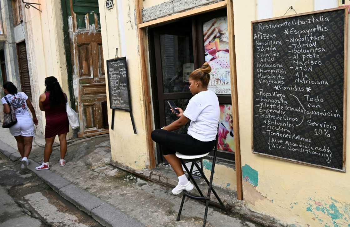 Cuban students argue that by dollarizing mobile phone data bundles the government is exacerbating inequality Cuban students argue that by dollarizing mobile phone data bundles the government is exacerbating inequality