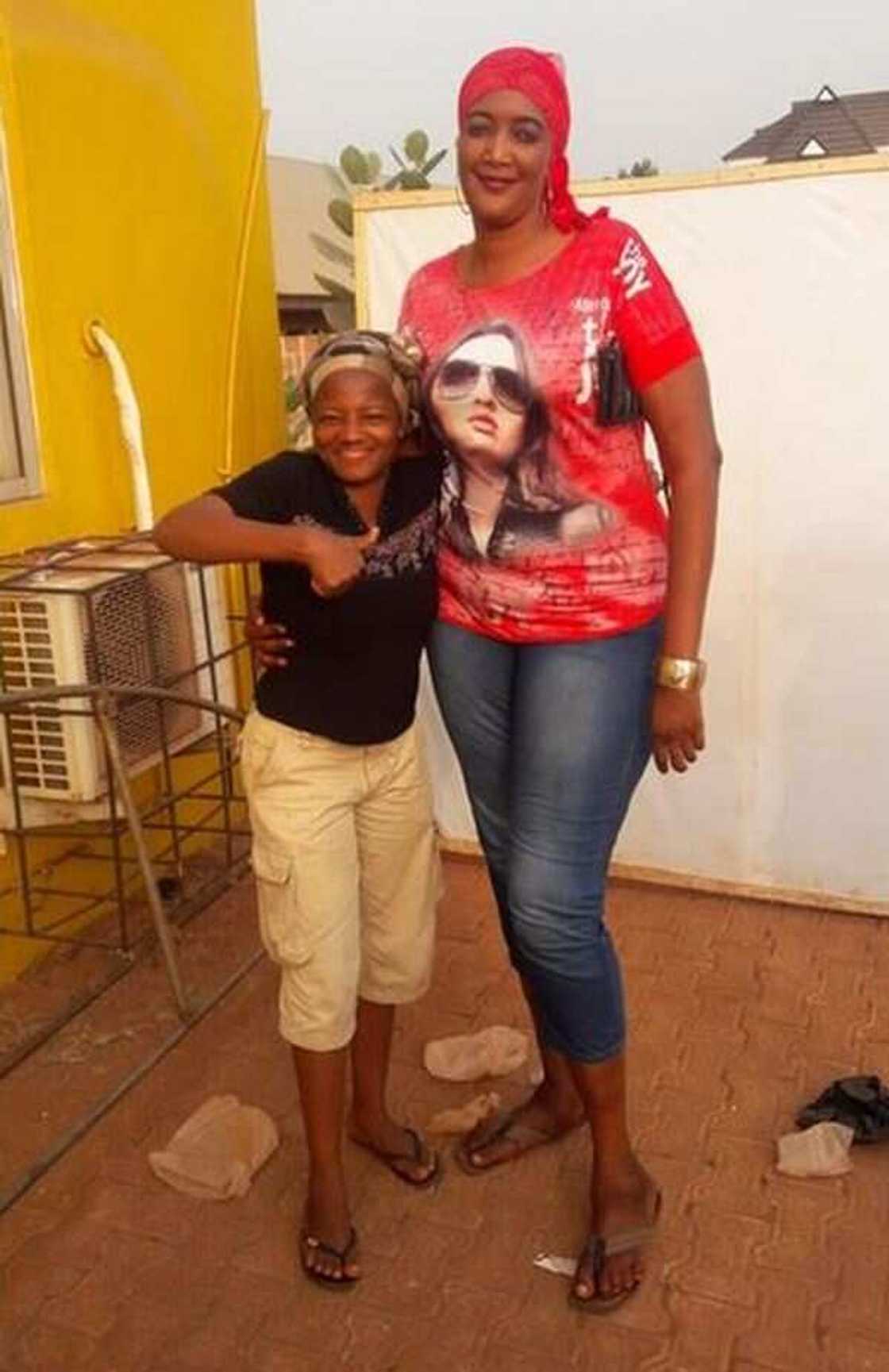 The tallest woman in Nigeria The tallest woman in Nigeria
