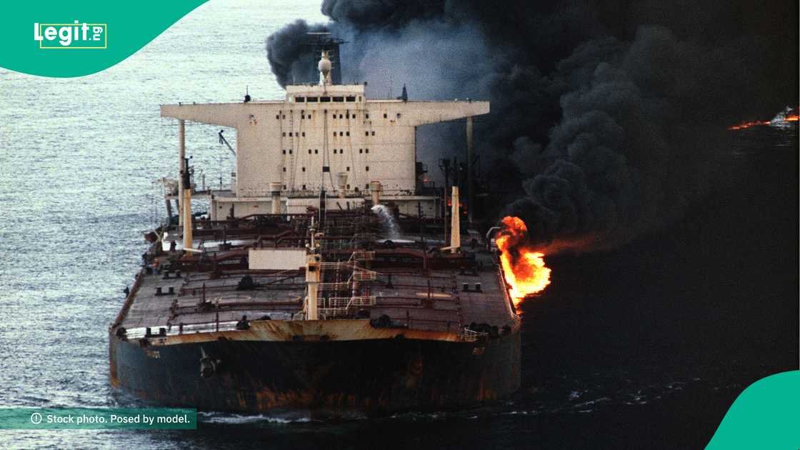 Sojojin Iran sun bude wuta kan wani jirgin dakon mai da ya shiga Hormuz