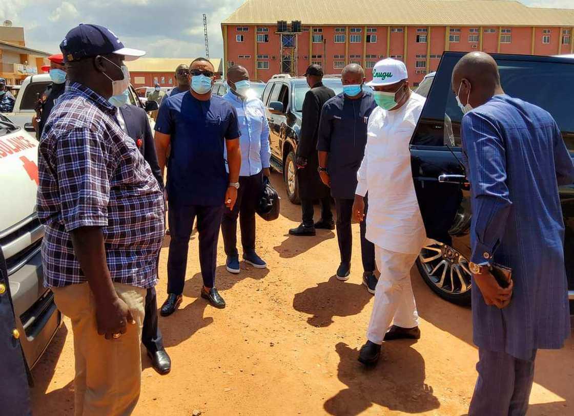 Enugu Cop’s Misuse Fire Arms: Gov Ugwuanyi Visits Hospitalized Victims Enugu Cop’s Misuse Fire Arms: Gov Ugwuanyi Visits Hospitalized Victims