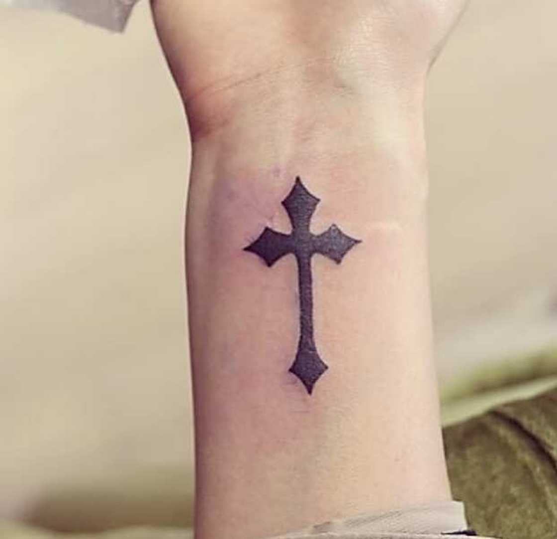 wrist tattoos for women wrist tattoos for women