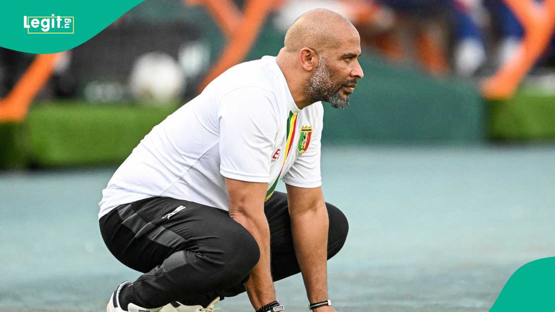 Eric Chelle to meet Nigerian players in England Eric Chelle to meet Nigerian players in England