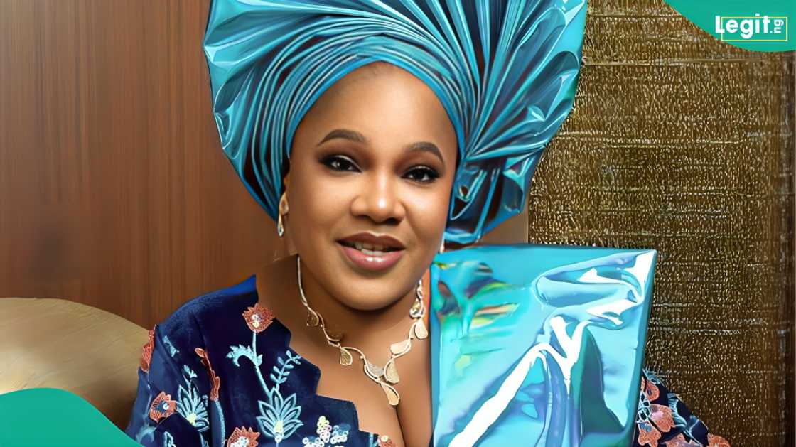 Toyin Abraham gets on her knees asking loyal fans to support her upcoming series Toyin Abraham gets on her knees asking loyal fans to support her upcoming series