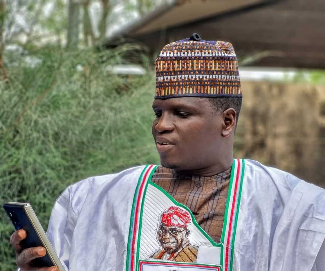 Sadaukin Bauchi, Abdurahman Sade, has vowed to ensure that President Bola Tinubu's singer, Singer Dauda Kahutu Rarara. Sadaukin Bauchi, Abdurahman Sade, has vowed to ensure that President Bola Tinubu's singer, Singer Dauda Kahutu Rarara.