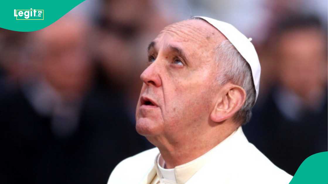 Pope's last wishes about the preparation of his tomb were honoured. Pope's last wishes about the preparation of his tomb were honoured.