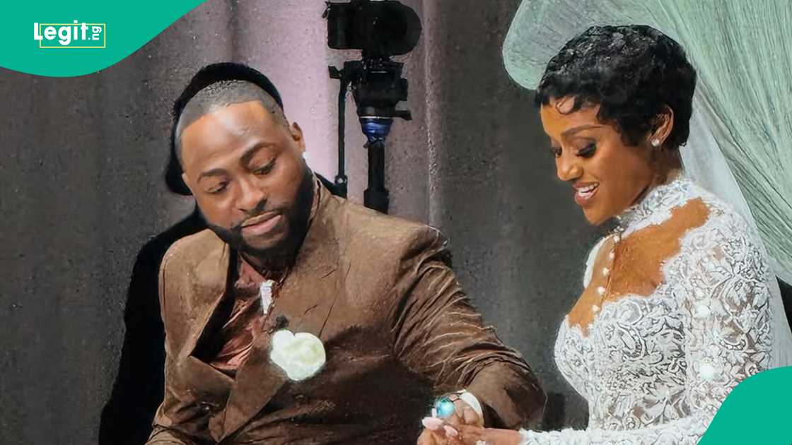 Davido and Chioma's banter surfaces online, fans react