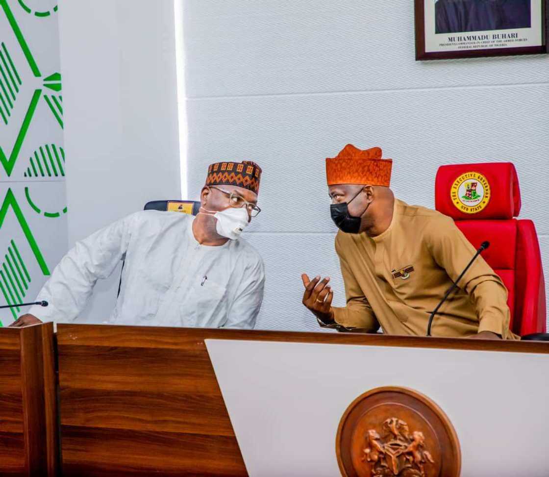 Kwara governor meets Makinde, other stakeholders over herdsmen crisis in Oyo Kwara governor meets Makinde, other stakeholders over herdsmen crisis in Oyo