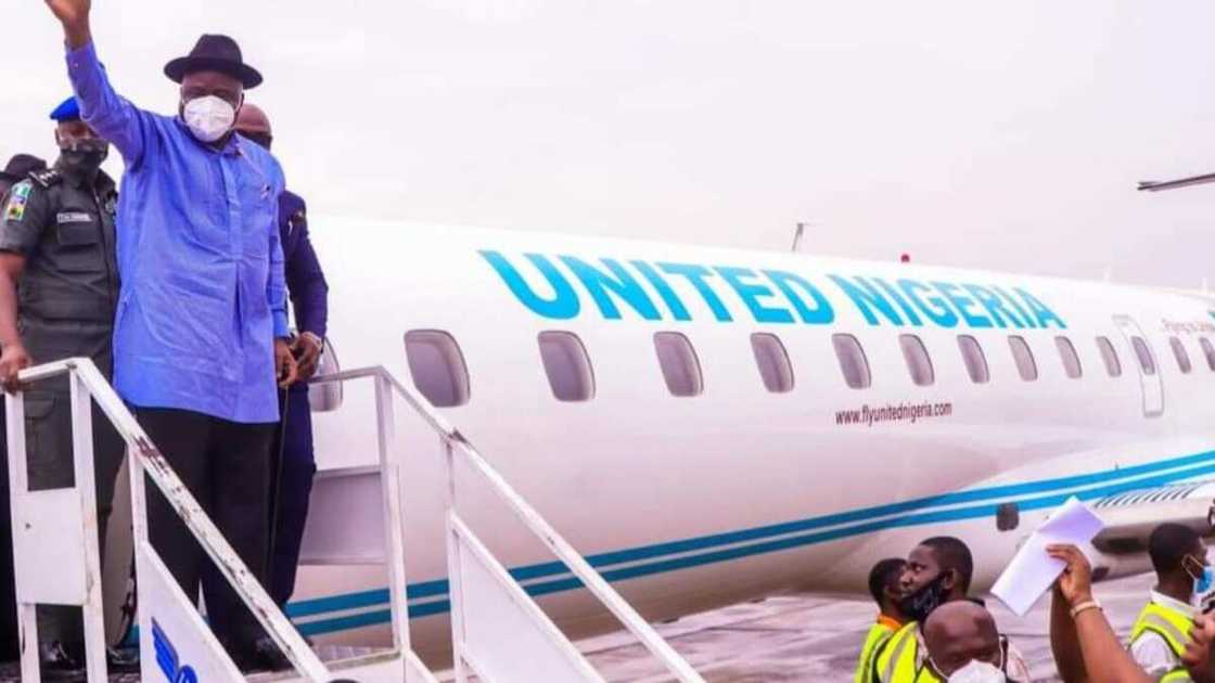 Bayelsans Excited As First Commercial Flight Touches Down at New State-Owned Airport Bayelsans Excited As First Commercial Flight Touches Down at New State-Owned Airport