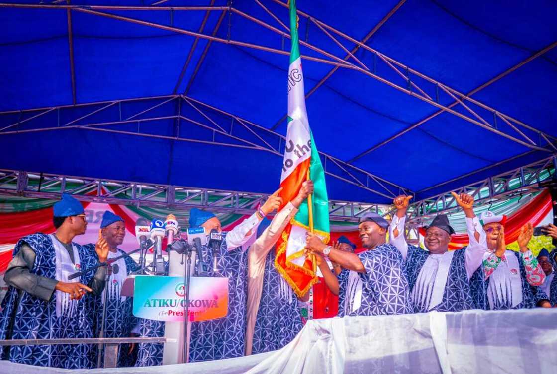 'Yan APC sun sauya sheka zuwa PDP 'Yan APC sun sauya sheka zuwa PDP