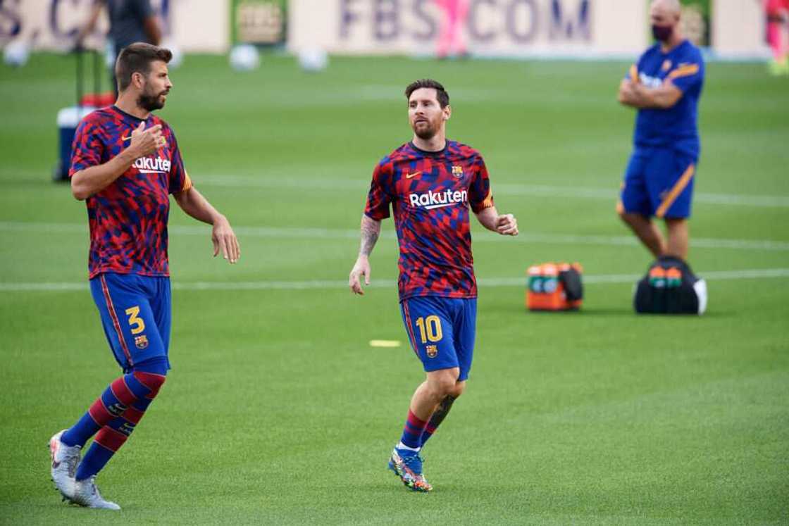 Pique hopes Messi is convinced and that he will be with Barcelona again soon Pique hopes Messi is convinced and that he will be with Barcelona again soon