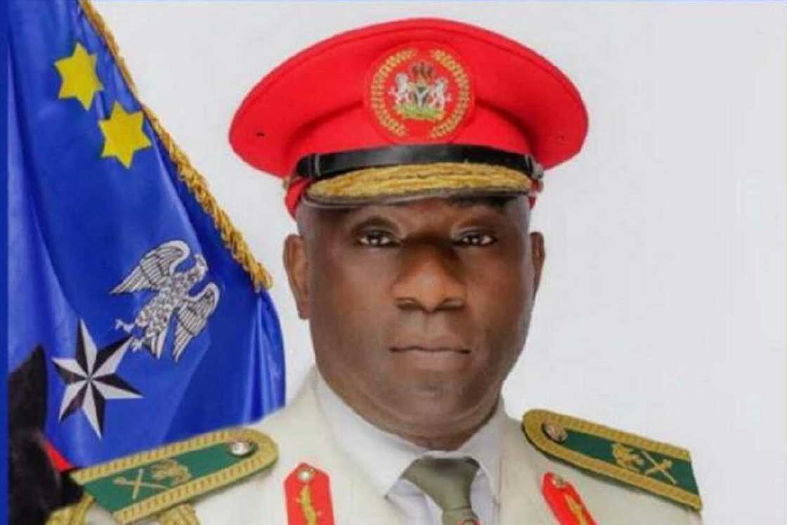 Da Ɗuminsa: Ƴan Bindiga Sun Harbe Janar Ɗin Sojan Nigeria Har Lahira, Sun Sace Matarsa Da Ɗuminsa: Ƴan Bindiga Sun Harbe Janar Ɗin Sojan Nigeria Har Lahira, Sun Sace Matarsa