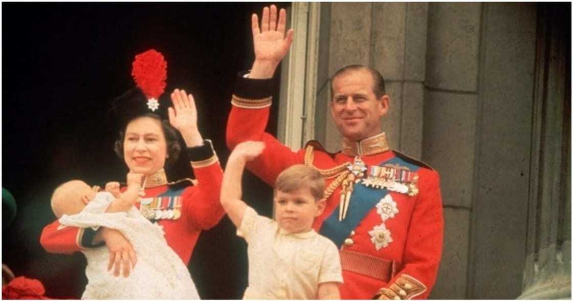 15 enchanting photos of Prince Phillip and Queen Elizabeth During their Younger Years 15 enchanting photos of Prince Phillip and Queen Elizabeth During their Younger Years
