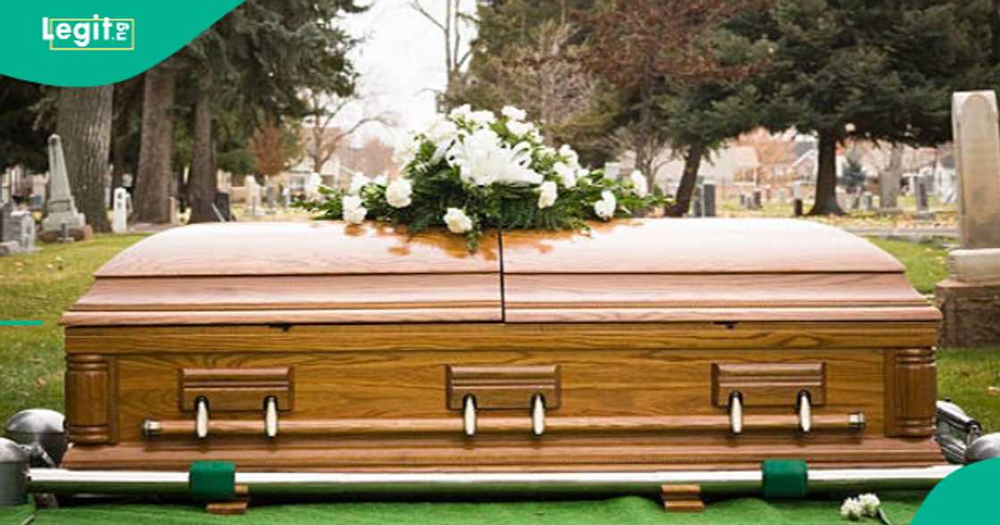 Lady honours her late dad's best friend for not abandoning her and her siblings after her father's death. Lady honours her late dad's best friend for not abandoning her and her siblings after her father's death.