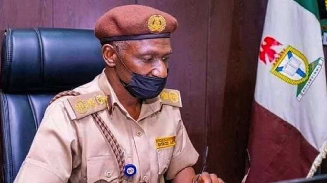 Za a Maka Buhari a Kotu Kan Tsawaita Wa'adin Mulkin Shugaban NIS Za a Maka Buhari a Kotu Kan Tsawaita Wa'adin Mulkin Shugaban NIS