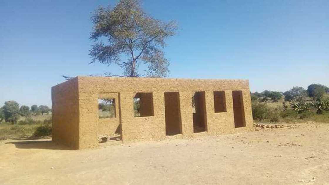 Hotuna: Daliban firamare a Katsina sun gaji da gafara sa, sun fara ginawa kansu ajujuwan karatu