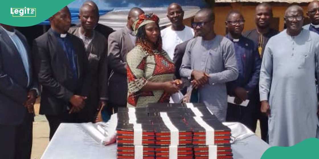 An fassara bibul zuwa yaren Karai-karai a jihar Yobe An fassara bibul zuwa yaren Karai-karai a jihar Yobe