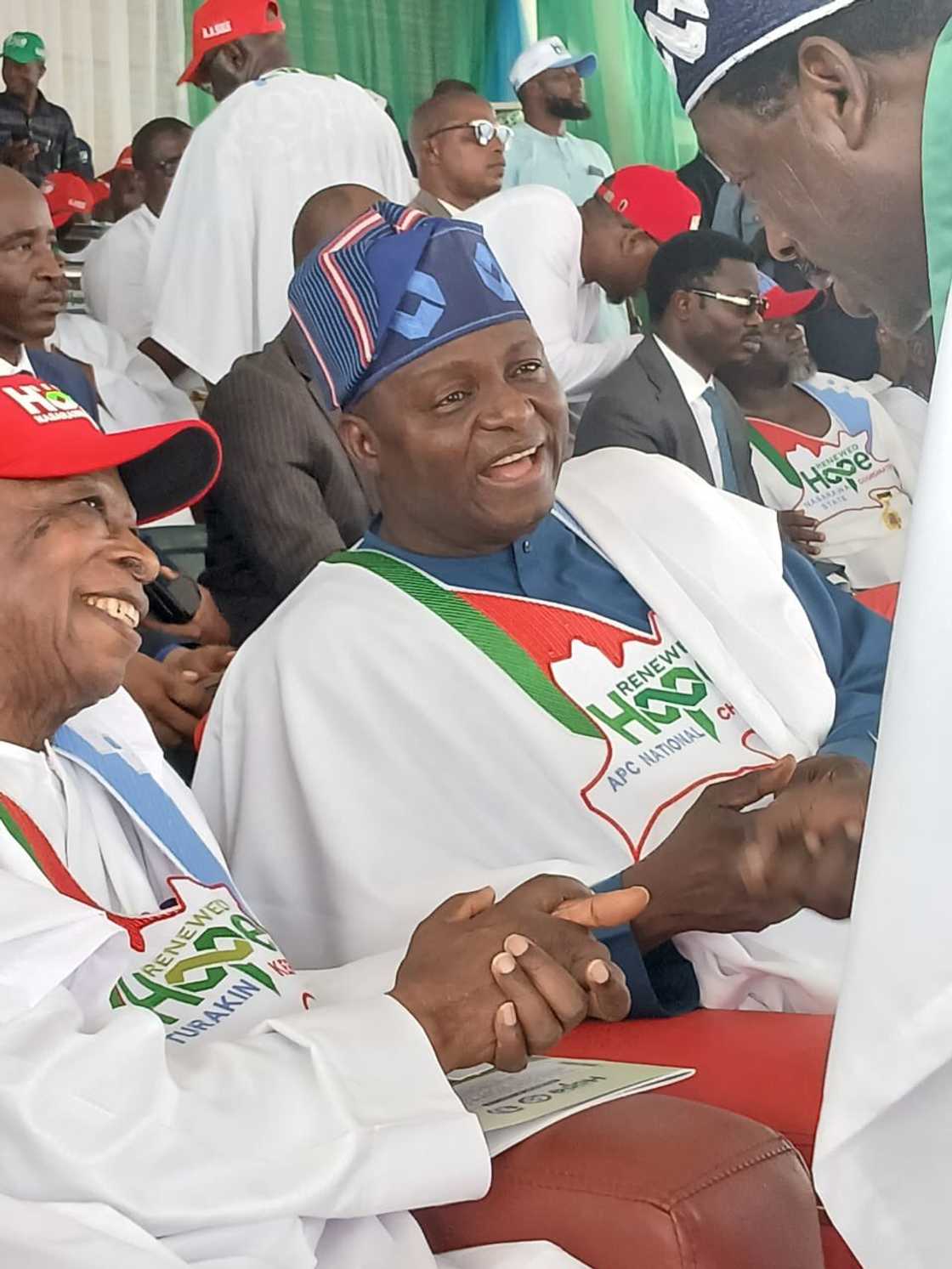 Shugaban APC ya yabawa shugaban kasa Bola Ahmed Tinubu Shugaban APC ya yabawa shugaban kasa Bola Ahmed Tinubu