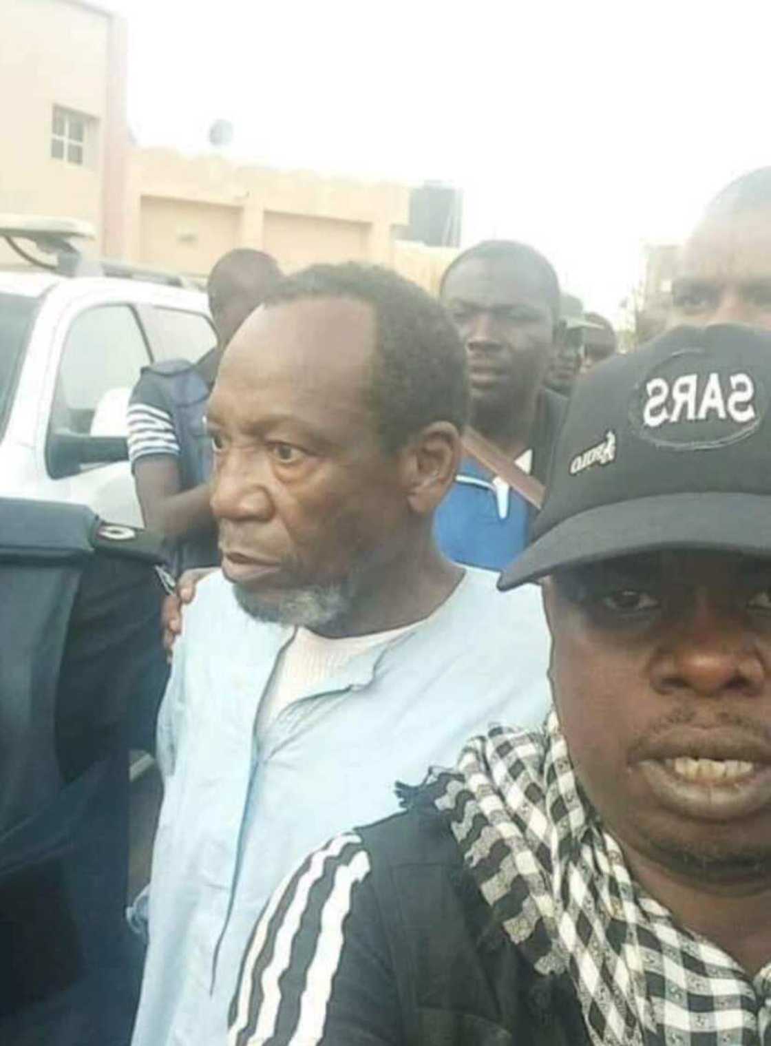 Hotunan Magajin garin Daura bayan sako shi Hotunan Magajin garin Daura bayan sako shi