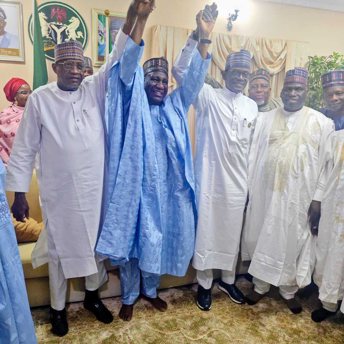 'Yan APC da Baba Malam Wali 'Yan APC da Baba Malam Wali