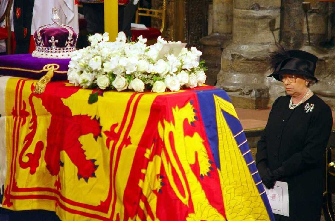 The queen's mother, also called Elizabeth, died in 2002 aged 101 The queen's mother, also called Elizabeth, died in 2002 aged 101