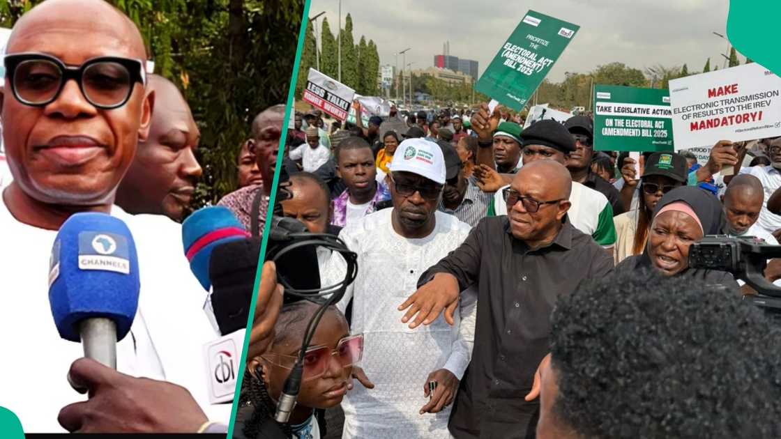 Amaechi Storms Abuja, Joins Protest At National Assembly Over Electoral Reform, Video Emerges Amaechi Storms Abuja, Joins Protest At National Assembly Over Electoral Reform, Video Emerges