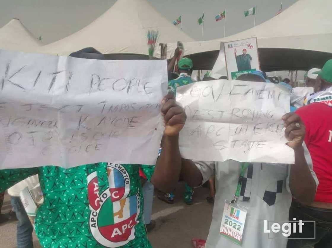 LIVE UPDATES: 6 Chairmanship Aspirants Step Down, Write Crucial Letter To Buhari Ahead Of APC Convention