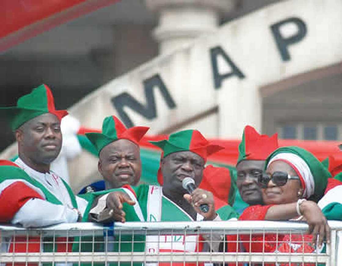 Southwest PDP: Oyinlola lacks the moral standard to reconcile Makinde, Fayose