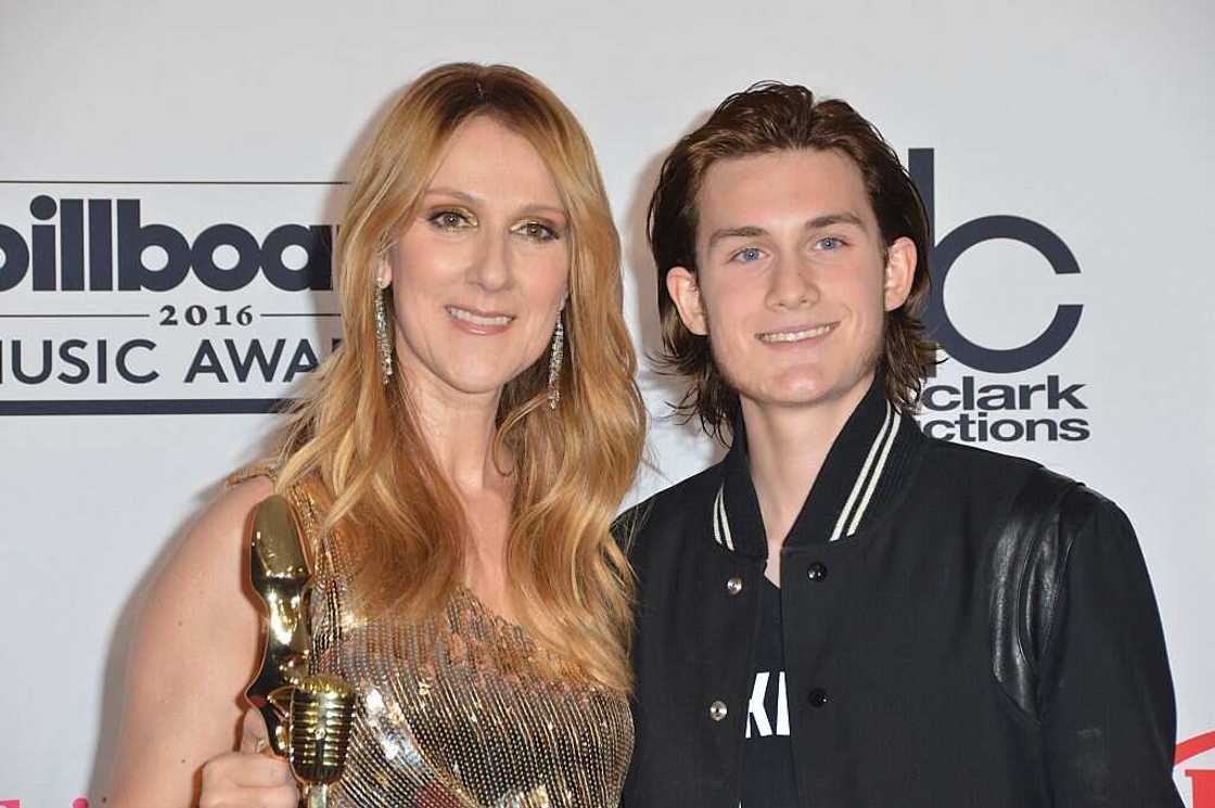 La vie de luxe de René-Charles Angélil, le fils de Céline Dion La vie de luxe de René-Charles Angélil, le fils de Céline Dion