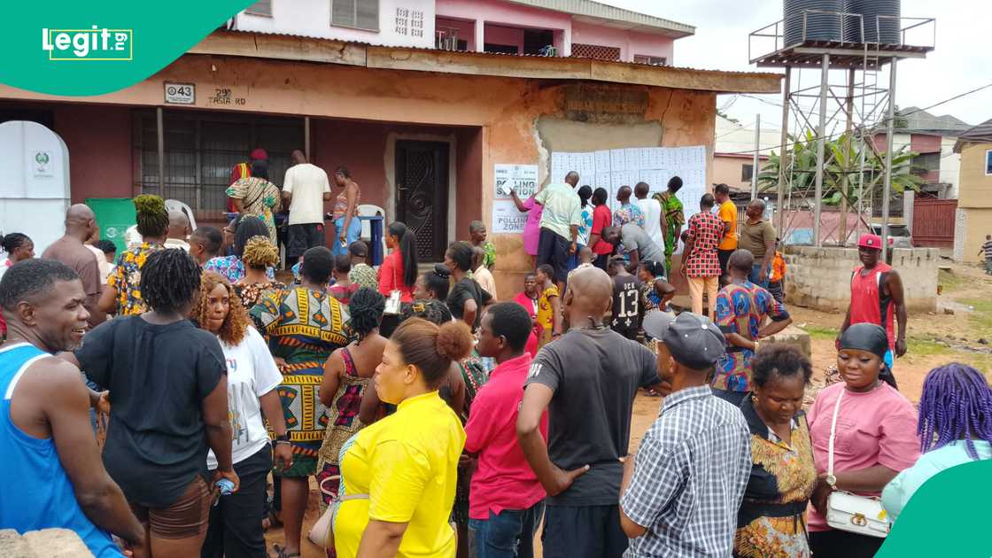 Voters in Anambra State trickle into polling units as governorship election begins in Awka. Voters in Anambra State trickle into polling units as governorship election begins in Awka.