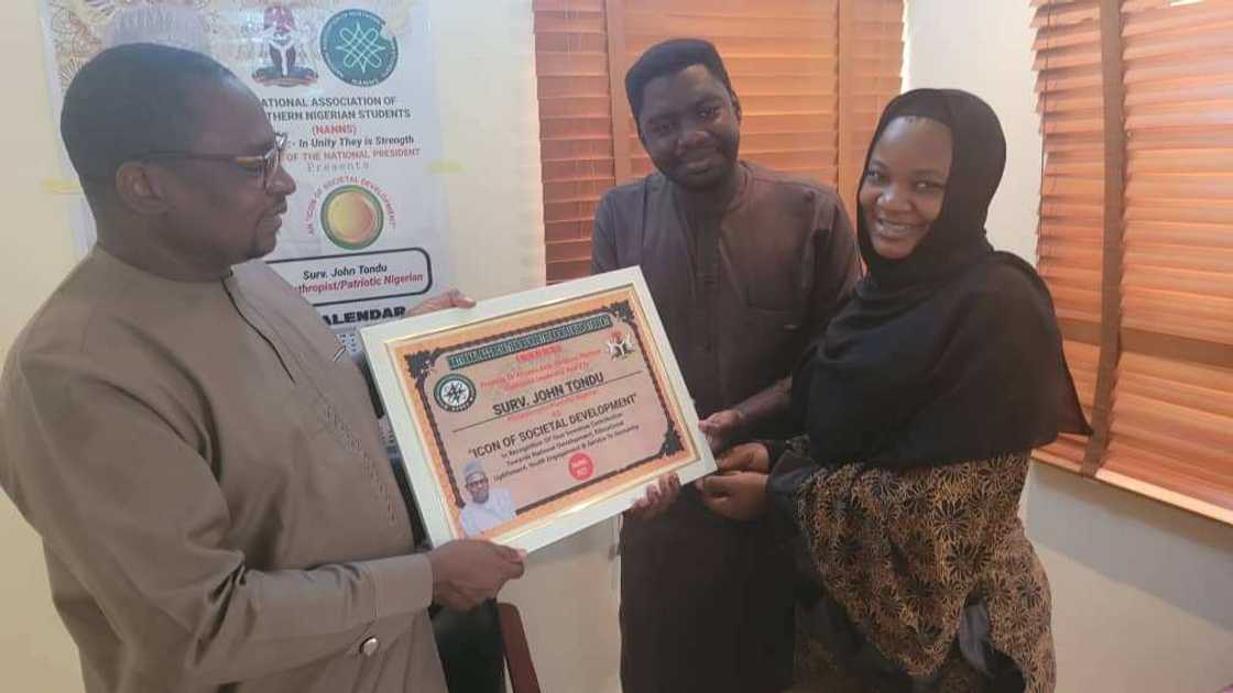 Tondu award Tondu award