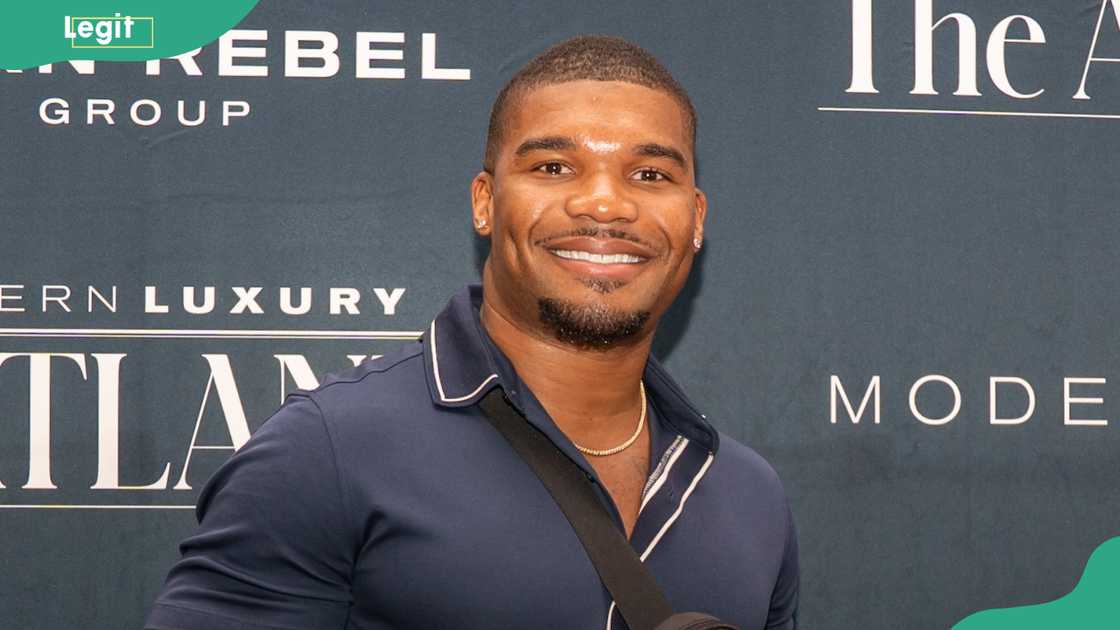 Jalen Brown from Love Island posing smilling