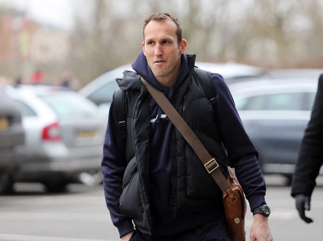 Mark Schwarzer arrives at King Power Stadium