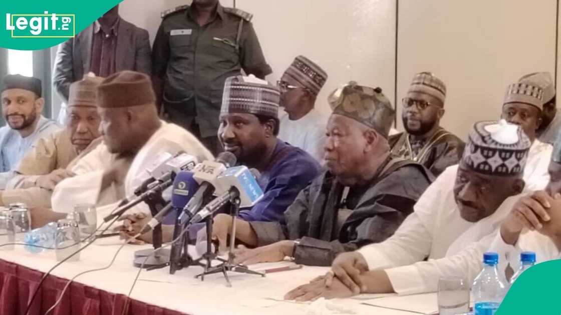 A fierce political showdown looms as Ganduje and Tinubu’s allies move to reclaim Kano from Kwankwaso before the 2027 polls. A fierce political showdown looms as Ganduje and Tinubu’s allies move to reclaim Kano from Kwankwaso before the 2027 polls.