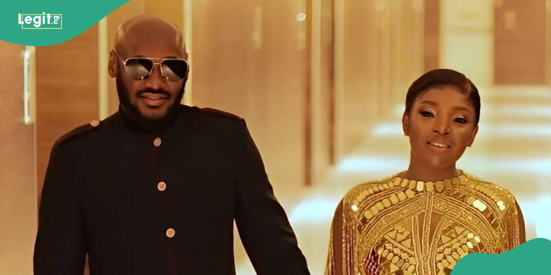 Fans praise Annie over her picture with 2Baba. Fans praise Annie over her picture with 2Baba.
