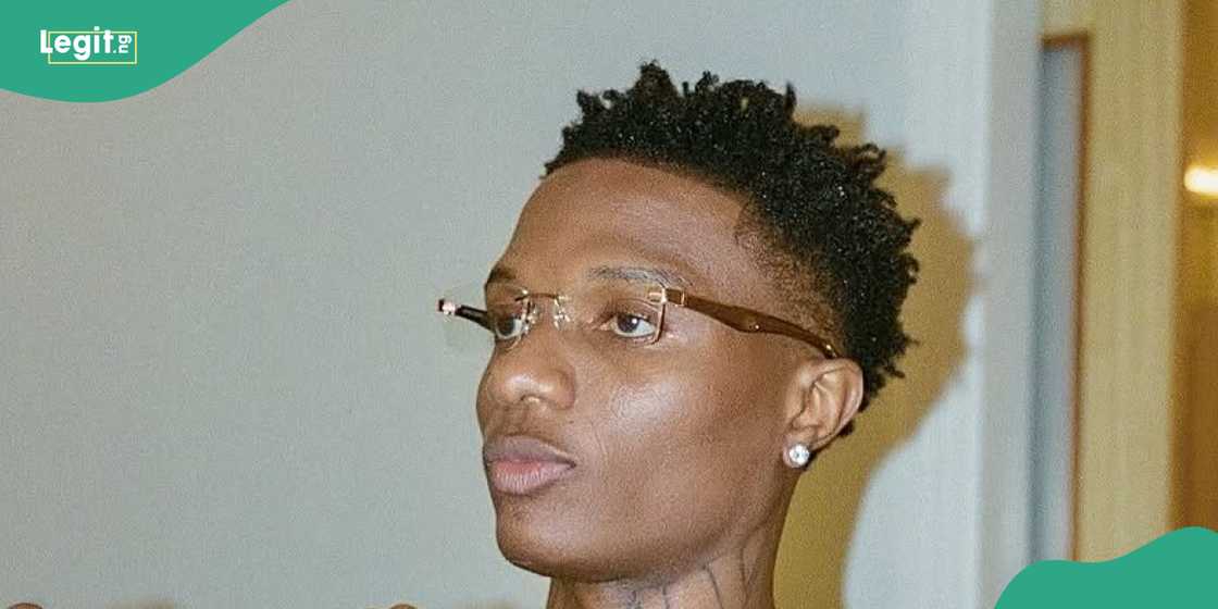 Wizkid's fans jubilate over what was done to Carter Efe Wizkid's fans jubilate over what was done to Carter Efe