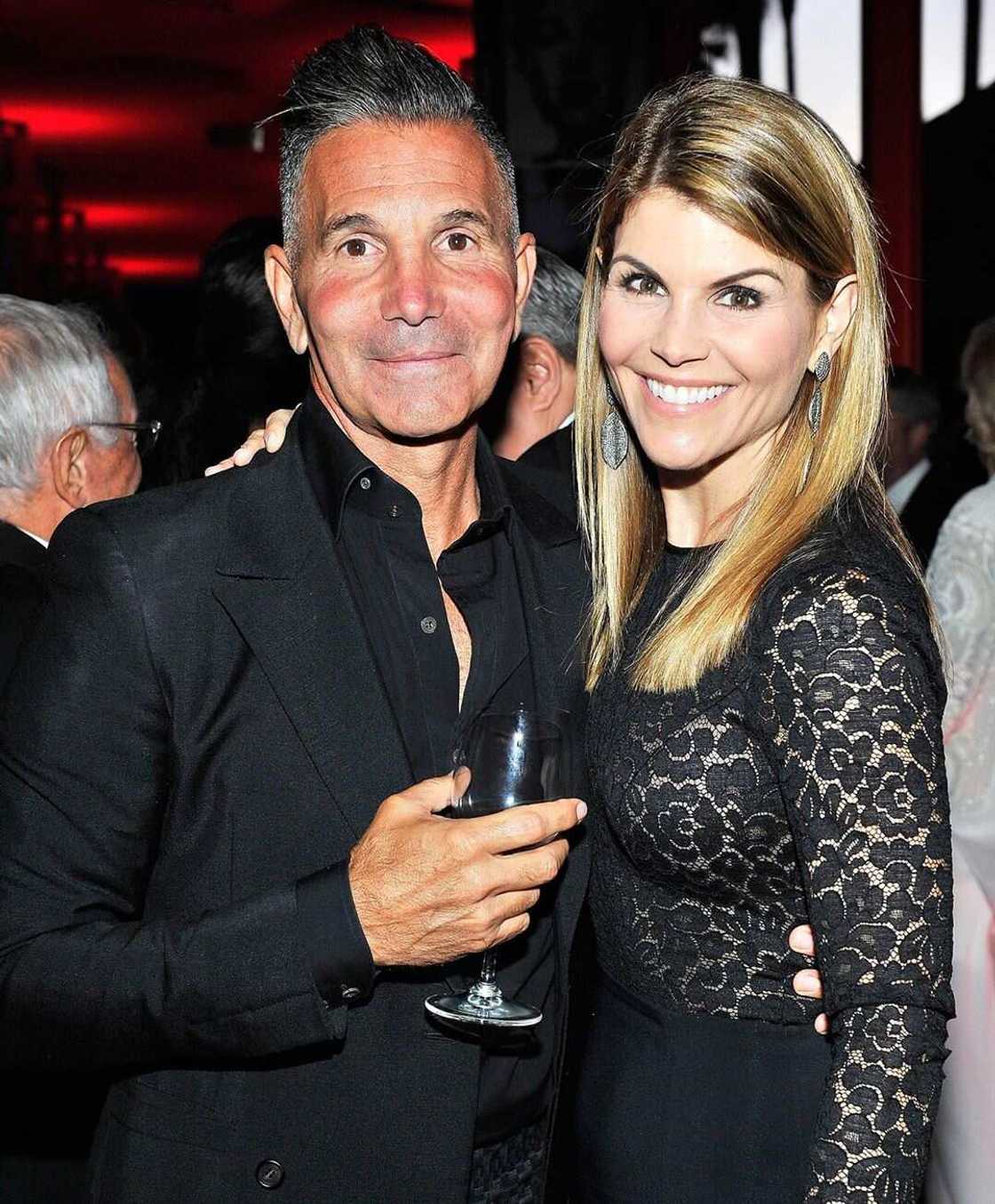 Lori Loughlin husband Lori Loughlin husband