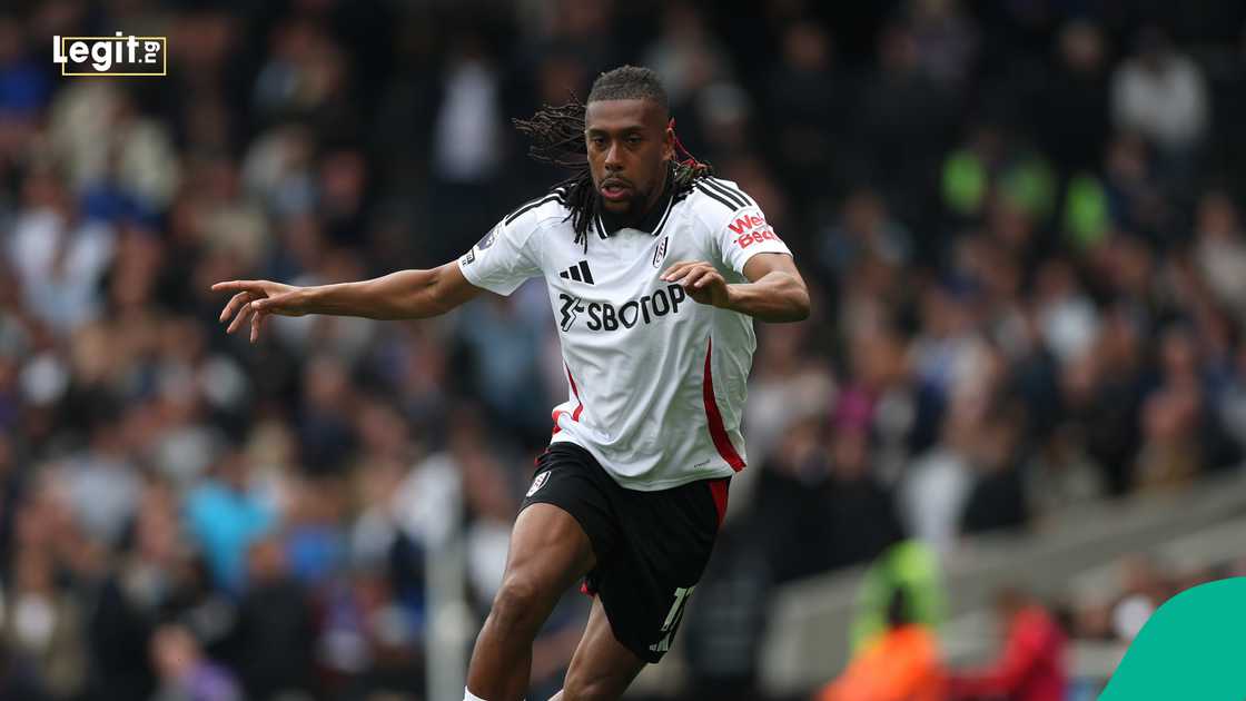 Alex Iwobi, Eden Hazard, Fulham, Chelsea, Premier League Alex Iwobi, Eden Hazard, Fulham, Chelsea, Premier League
