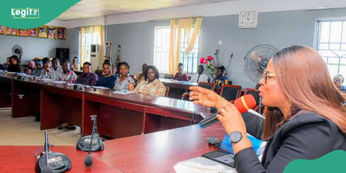 Ekiti First Lady Dr Olayemi Oyebanji lectures EKSU students Ekiti First Lady Dr Olayemi Oyebanji lectures EKSU students