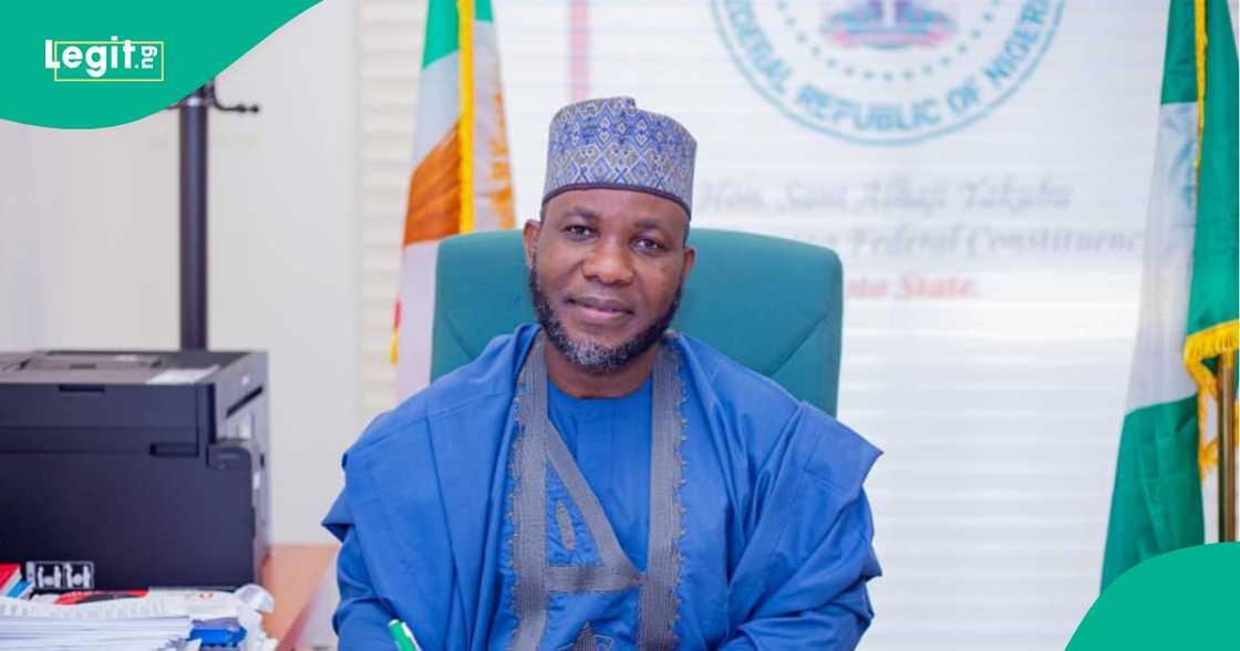 Dan majalisa ya ware makudan kudi domin tallafin karatun dalibai a jami'a Dan majalisa ya ware makudan kudi domin tallafin karatun dalibai a jami'a