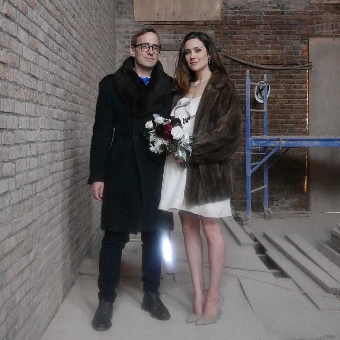 Megan Boone and Dan Estabrook Megan Boone and Dan Estabrook