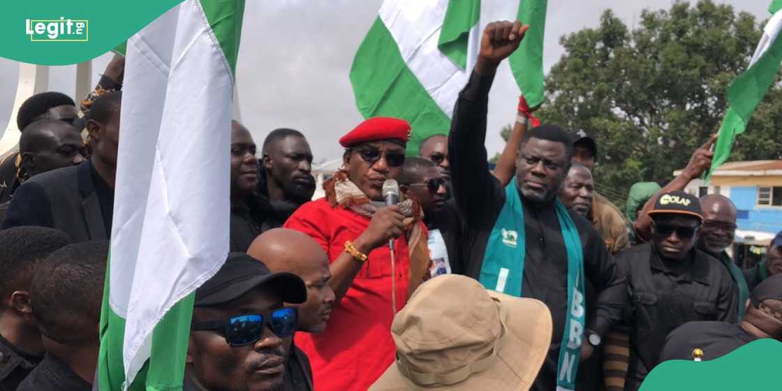 Tension as #EndBadGovernance protesters threaten business owners in Jos, Plateau state Tension as #EndBadGovernance protesters threaten business owners in Jos, Plateau state
