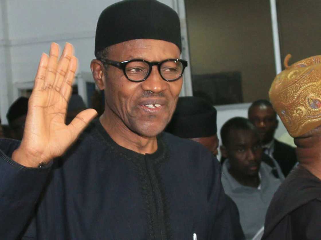 Fadar Shugaban Kasa: Ku Nishadantu da Bidiyon Shugaba Buhari Na Rera Wakar Bob Maley Fadar Shugaban Kasa: Ku Nishadantu da Bidiyon Shugaba Buhari Na Rera Wakar Bob Maley
