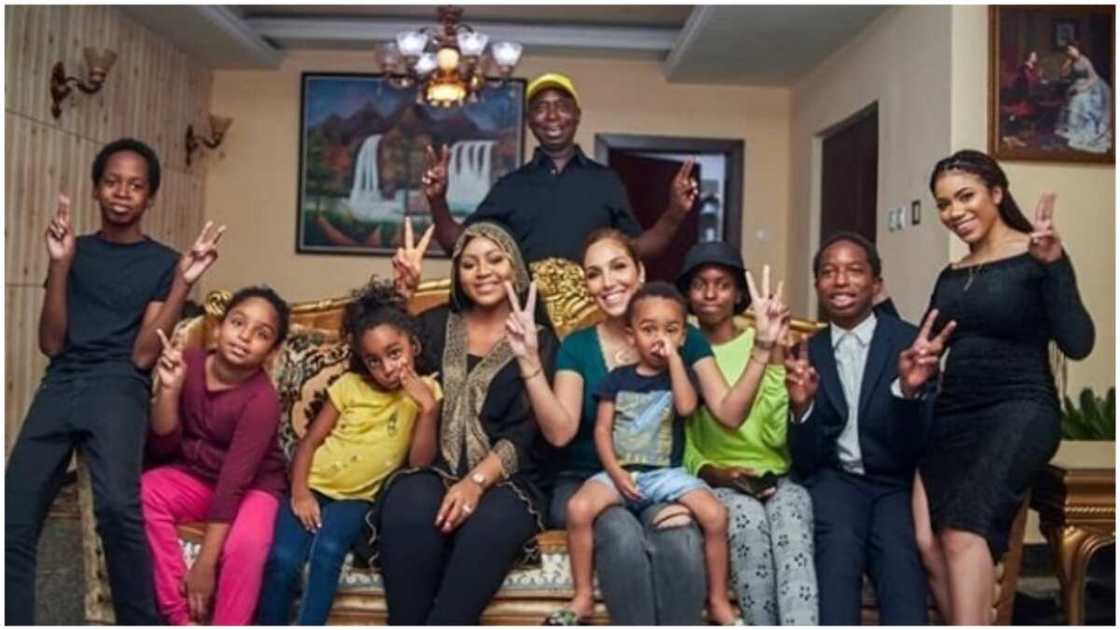 Regina Daniels makes first public appearance after childbirth (video) Regina Daniels makes first public appearance after childbirth (video)