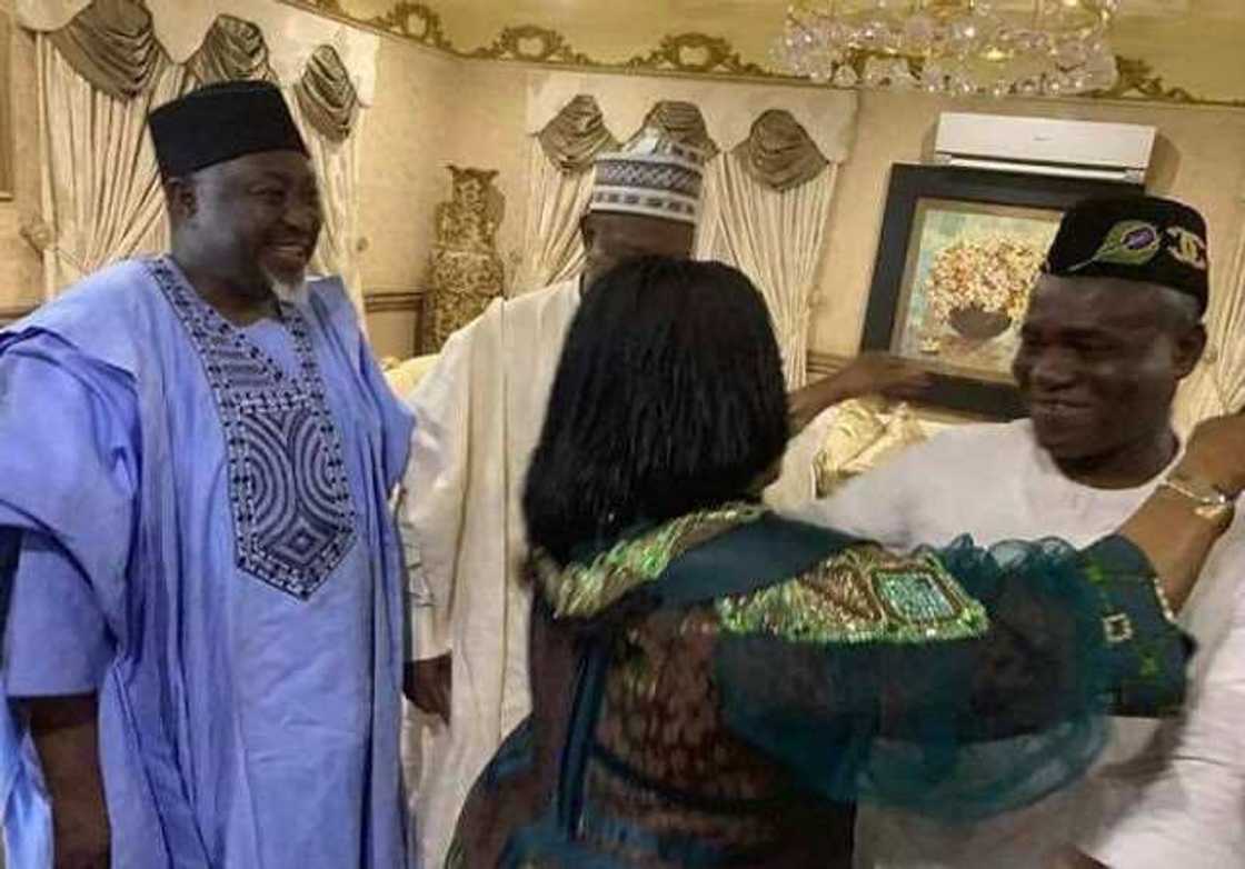 APC governors visit Jonathan in Otuoke (photos) APC governors visit Jonathan in Otuoke (photos)