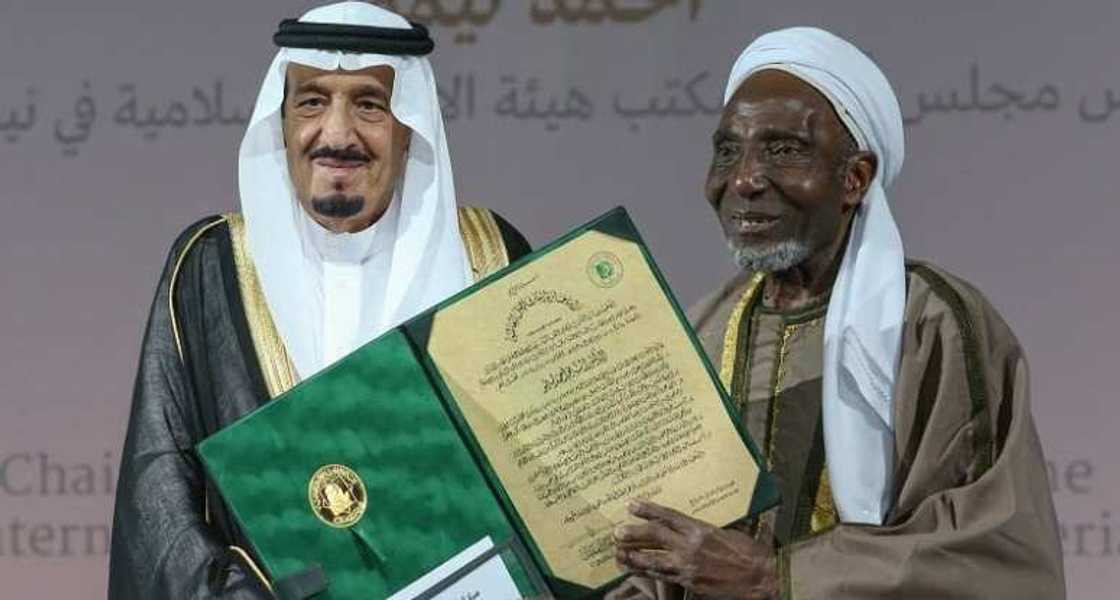 Abubuwa 10 da baka sani ba game da marigayi Sheikh Ahmad Lemu Abubuwa 10 da baka sani ba game da marigayi Sheikh Ahmad Lemu