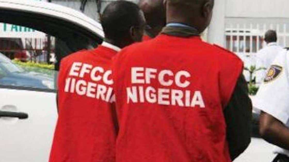EFCC ta gano sirrin barayi a Najeriya EFCC ta gano sirrin barayi a Najeriya