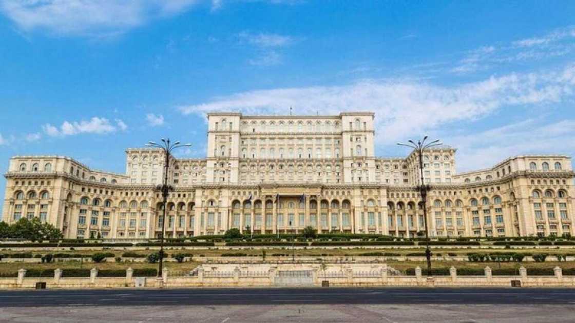 Hotunan gine-gine 10 mafi darajar kudi a fadin duniya, Ka'aba ne na 1 Hotunan gine-gine 10 mafi darajar kudi a fadin duniya, Ka'aba ne na 1