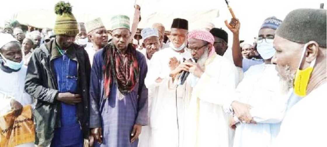 Yin sulhu da 'yan bindiga yana da hatsari, in ji HURIWA Yin sulhu da 'yan bindiga yana da hatsari, in ji HURIWA