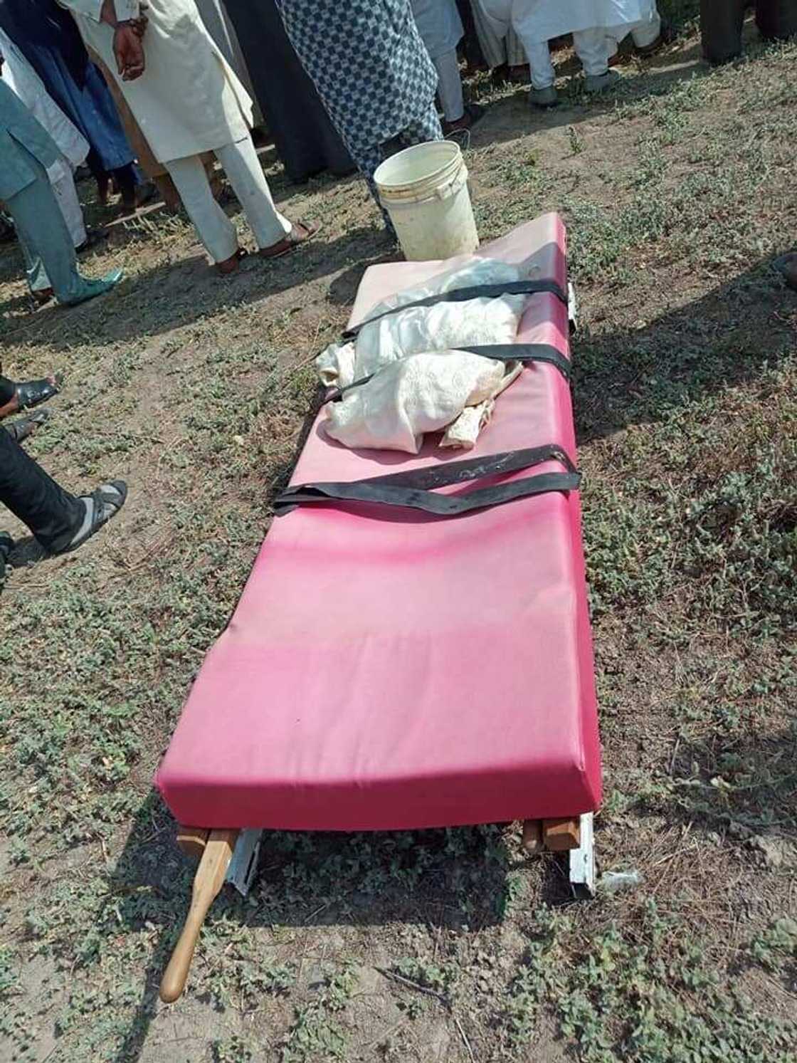 An yi jana'izar arigayiya Aisha Lemu a garin Minna, hotuna An yi jana'izar arigayiya Aisha Lemu a garin Minna, hotuna